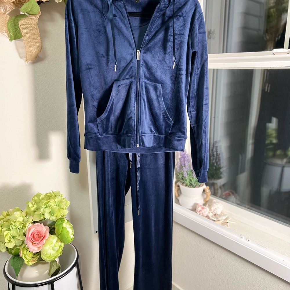 Jogger pant set velour feel.